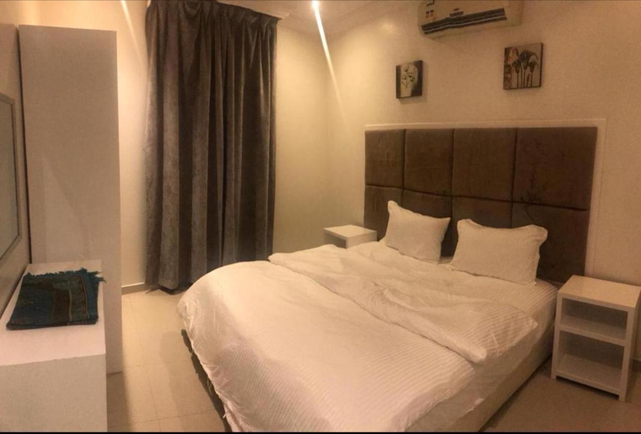 Al Makan 107 Hotel By Al Azmy Ar Riyad Esterno foto